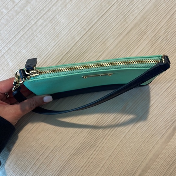 NWOT Banana Republic Synthetic Leather Clutch/Wristlet - Picture 7 of 10